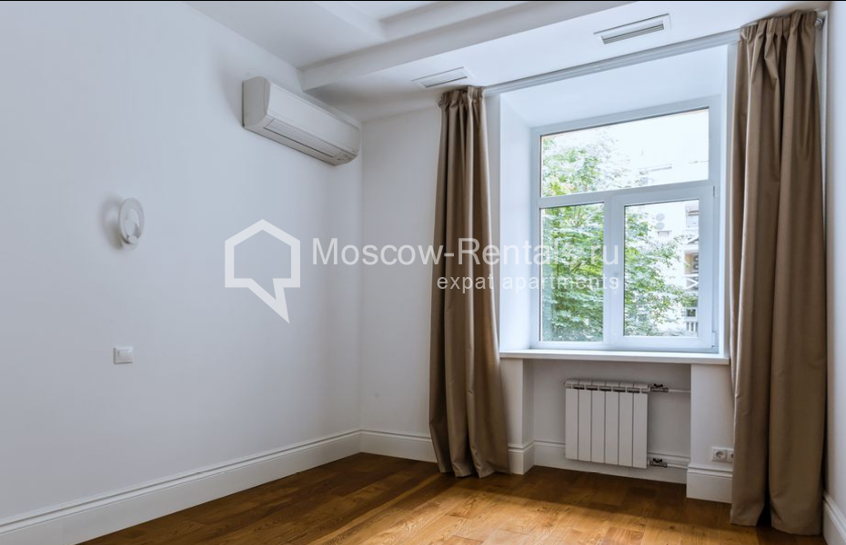 Photo #14 6-room (5 BR) apartment for <a href="http://moscow-rentals.ru/en/articles/long-term-rent" target="_blank">a long-term</a> rent
 in Russia, Moscow, Bolshoi Kozikhinskyi lane, 23