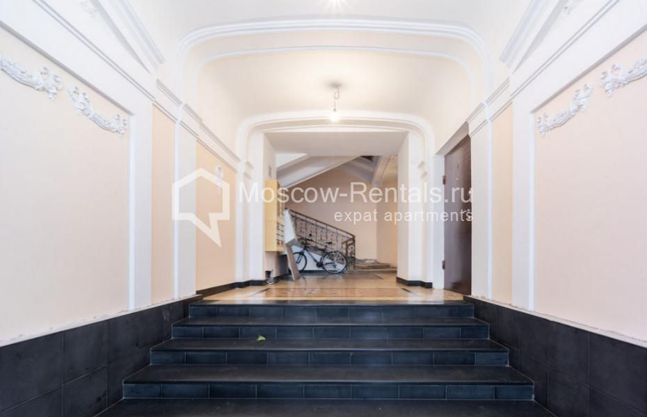 Photo #14 5-room (4 BR) apartment for <a href="http://moscow-rentals.ru/en/articles/long-term-rent" target="_blank">a long-term</a> rent
 in Russia, Moscow, Trekhprudnyi lane, 11/13 С 1