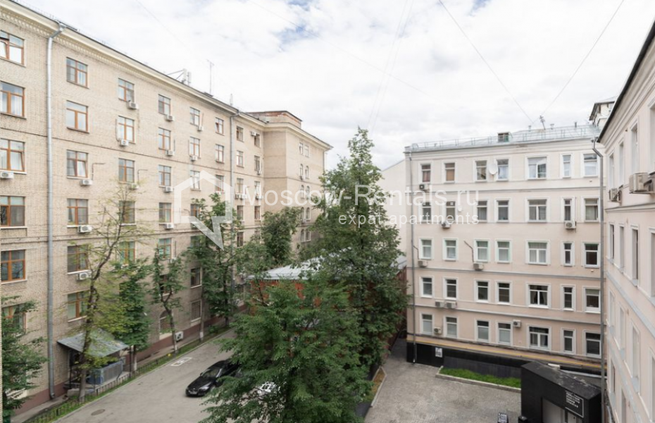 Photo #13 5-room (4 BR) apartment for <a href="http://moscow-rentals.ru/en/articles/long-term-rent" target="_blank">a long-term</a> rent
 in Russia, Moscow, Trekhprudnyi lane, 11/13 С 1