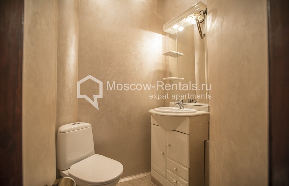 Photo #12 5-room (4 BR) apartment for <a href="http://moscow-rentals.ru/en/articles/long-term-rent" target="_blank">a long-term</a> rent
 in Russia, Moscow, Trekhprudnyi lane, 11/13 С 1