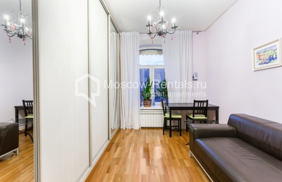 Photo #8 5-room (4 BR) apartment for <a href="http://moscow-rentals.ru/en/articles/long-term-rent" target="_blank">a long-term</a> rent
 in Russia, Moscow, Srednyi Kislovskyi lane, 5/6 С 3