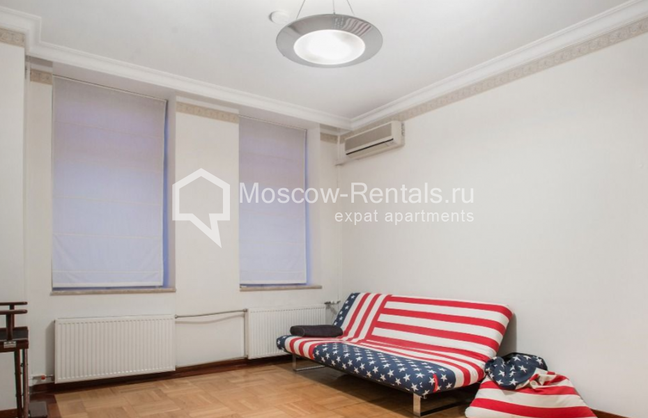 Photo #6 4-room (3 BR) apartment for <a href="http://moscow-rentals.ru/en/articles/long-term-rent" target="_blank">a long-term</a> rent
 in Russia, Moscow, Spiridonovka str 36, С 1