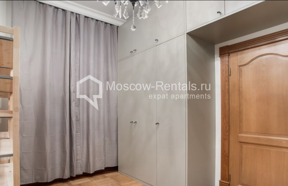 Photo #9 4-room (3 BR) apartment for <a href="http://moscow-rentals.ru/en/articles/long-term-rent" target="_blank">a long-term</a> rent
 in Russia, Moscow, Spiridonovka str 36, С 1
