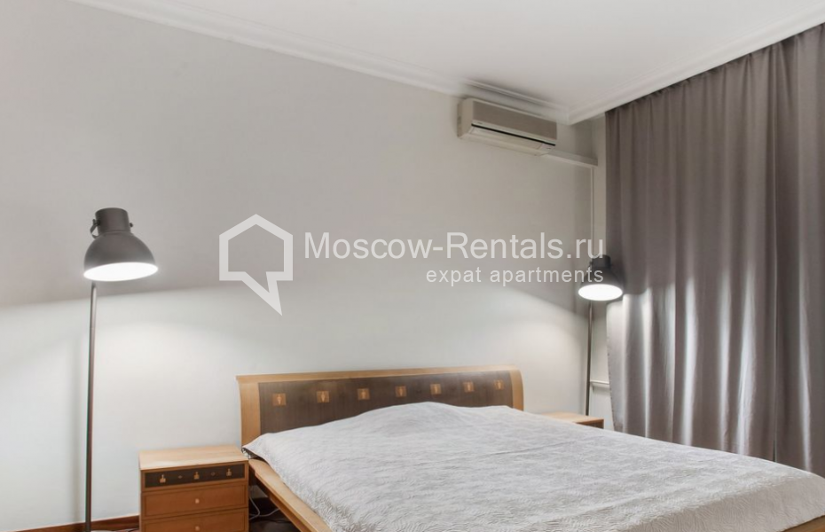 Photo #8 4-room (3 BR) apartment for <a href="http://moscow-rentals.ru/en/articles/long-term-rent" target="_blank">a long-term</a> rent
 in Russia, Moscow, Spiridonovka str 36, С 1
