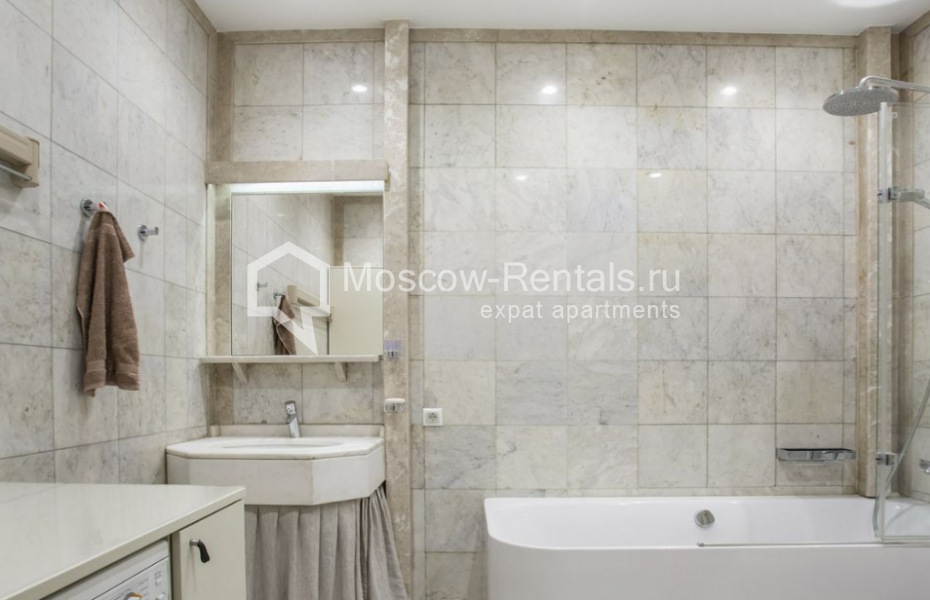 Photo #12 4-room (3 BR) apartment for <a href="http://moscow-rentals.ru/en/articles/long-term-rent" target="_blank">a long-term</a> rent
 in Russia, Moscow, Spiridonovka str 36, С 1