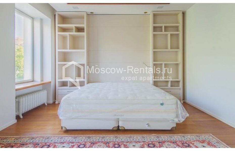 Photo #9 4-room (3 BR) apartment for <a href="http://moscow-rentals.ru/en/articles/long-term-rent" target="_blank">a long-term</a> rent
 in Russia, Moscow, Malaya Bronnaya str, 31/13