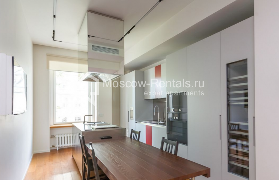 Photo #6 4-room (3 BR) apartment for <a href="http://moscow-rentals.ru/en/articles/long-term-rent" target="_blank">a long-term</a> rent
 in Russia, Moscow, Malaya Bronnaya str, 31/13