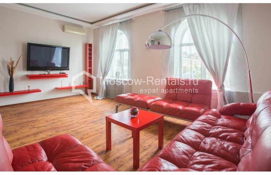 Photo #4 5-room (4 BR) apartment for <a href="http://moscow-rentals.ru/en/articles/long-term-rent" target="_blank">a long-term</a> rent
 in Russia, Moscow, Dovatora str, 4/7