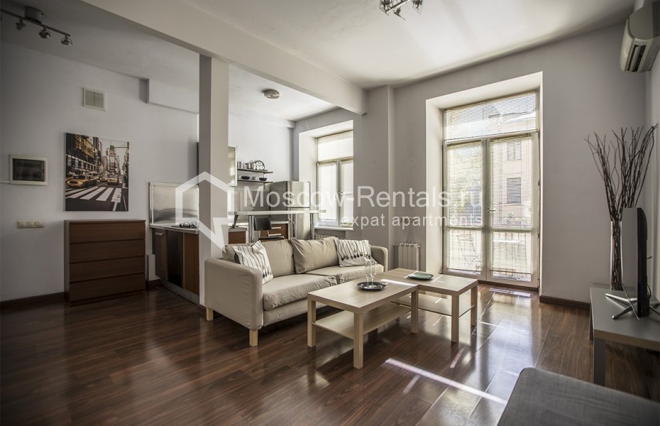 Photo #2 2-room (1 BR) apartment for <a href="http://moscow-rentals.ru/en/articles/long-term-rent" target="_blank">a long-term</a> rent
 in Russia, Moscow, 1st Tverskaya-Yamskaya str, 13к1