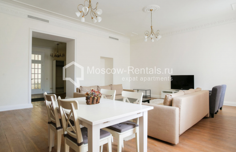 Photo #2 4-room (3 BR) apartment for <a href="http://moscow-rentals.ru/en/articles/long-term-rent" target="_blank">a long-term</a> rent
 in Russia, Moscow, Sretenskyi blv, 6/1