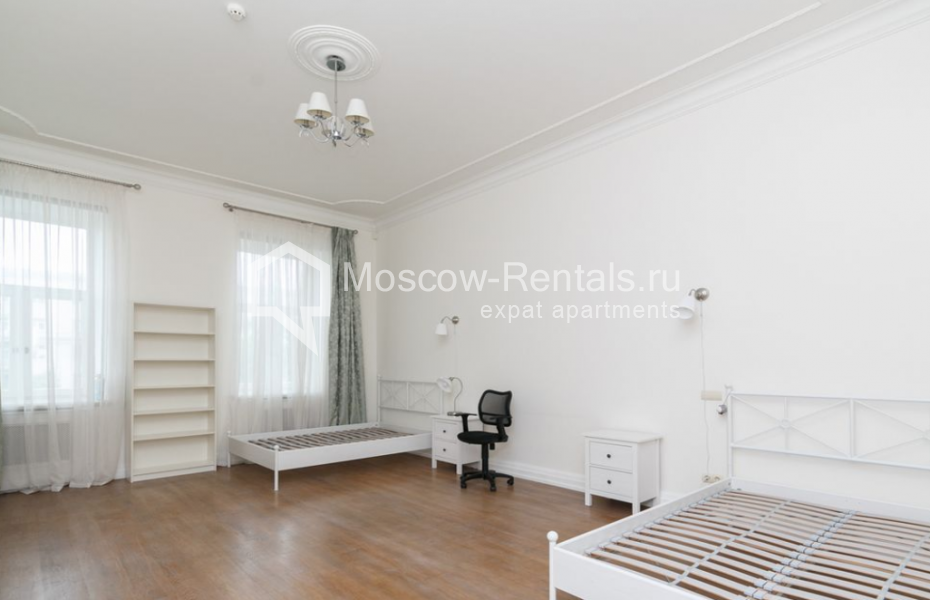 Photo #12 4-room (3 BR) apartment for <a href="http://moscow-rentals.ru/en/articles/long-term-rent" target="_blank">a long-term</a> rent
 in Russia, Moscow, Sretenskyi blv, 6/1