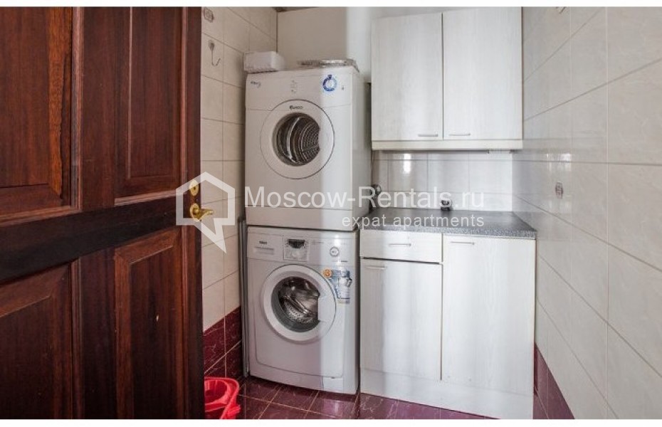 Photo #16 4-room (3 BR) apartment for <a href="http://moscow-rentals.ru/en/articles/long-term-rent" target="_blank">a long-term</a> rent
 in Russia, Moscow, Krivokolennyi lane, 14
