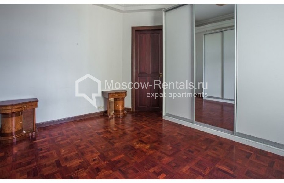 Photo #11 4-room (3 BR) apartment for <a href="http://moscow-rentals.ru/en/articles/long-term-rent" target="_blank">a long-term</a> rent
 in Russia, Moscow, Krivokolennyi lane, 14