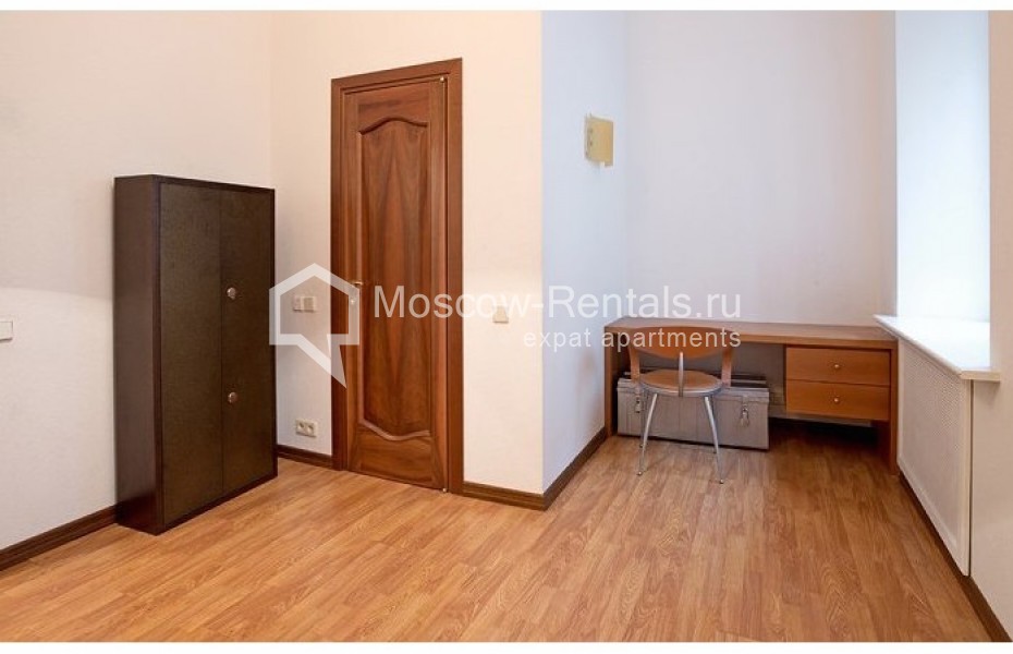 Photo #8 4-room (3 BR) apartment for <a href="http://moscow-rentals.ru/en/articles/long-term-rent" target="_blank">a long-term</a> rent
 in Russia, Moscow, Myasnitskaya str,  24/7 С 2