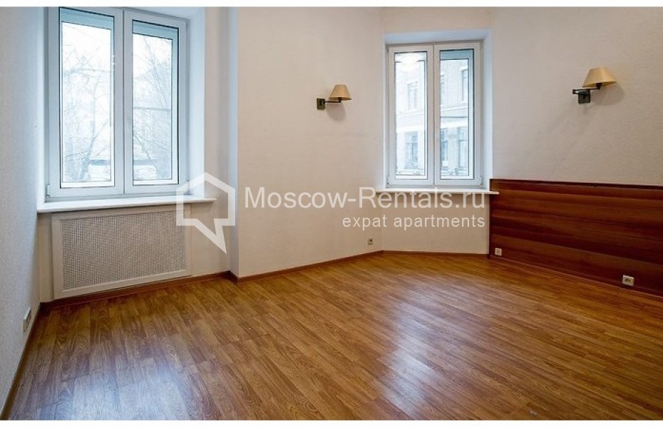 Photo #13 4-room (3 BR) apartment for <a href="http://moscow-rentals.ru/en/articles/long-term-rent" target="_blank">a long-term</a> rent
 in Russia, Moscow, Myasnitskaya str,  24/7 С 2