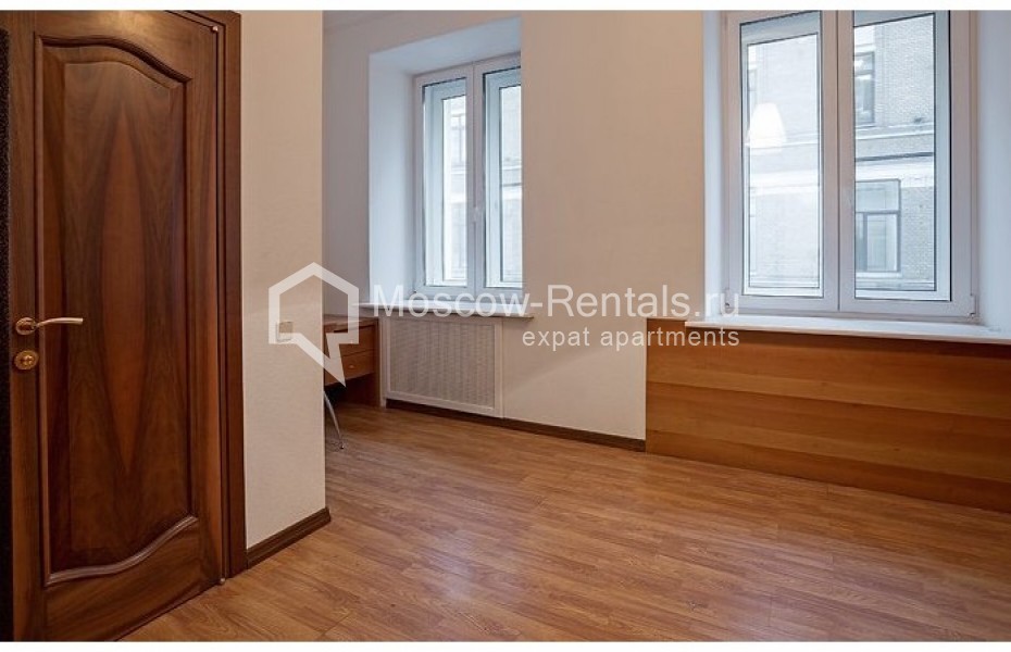 Photo #11 4-room (3 BR) apartment for <a href="http://moscow-rentals.ru/en/articles/long-term-rent" target="_blank">a long-term</a> rent
 in Russia, Moscow, Myasnitskaya str,  24/7 С 2