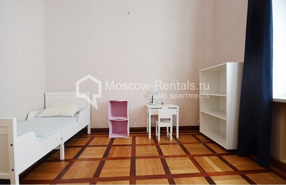 Photo #14 5-room (4 BR) apartment for <a href="http://moscow-rentals.ru/en/articles/long-term-rent" target="_blank">a long-term</a> rent
 in Russia, Moscow, Armyanskyi lane, 7