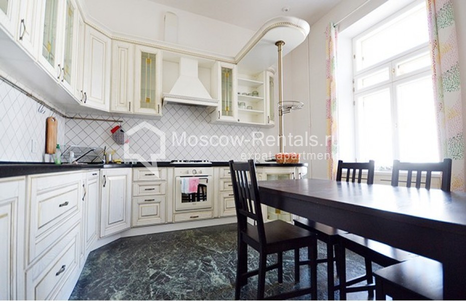 Photo #21 5-room (4 BR) apartment for <a href="http://moscow-rentals.ru/en/articles/long-term-rent" target="_blank">a long-term</a> rent
 in Russia, Moscow, Armyanskyi lane, 7