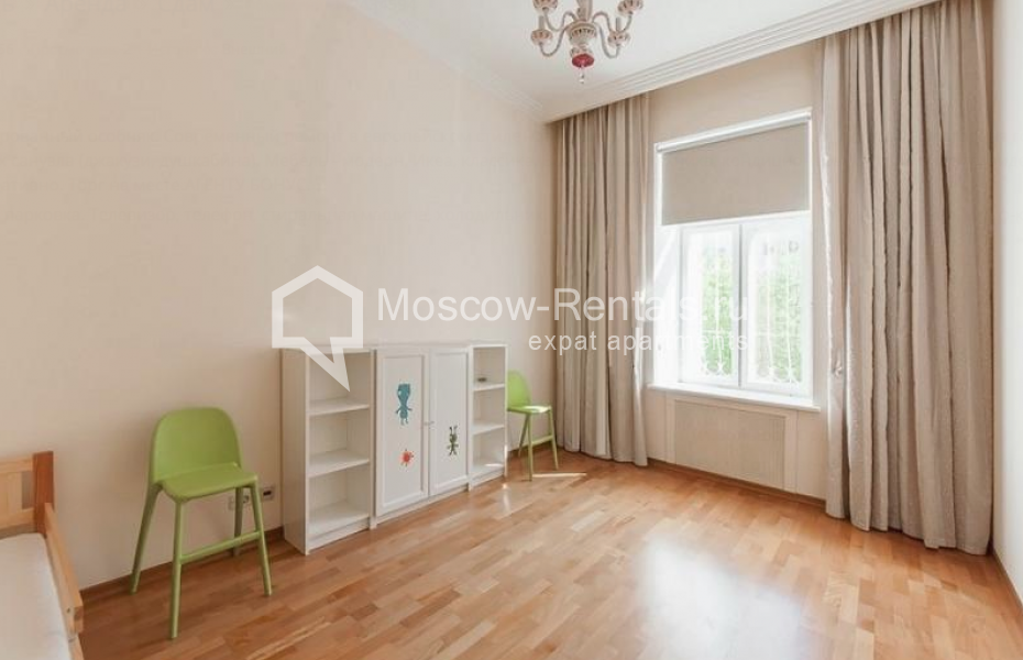 Photo #6 4-room (3 BR) apartment for <a href="http://moscow-rentals.ru/en/articles/long-term-rent" target="_blank">a long-term</a> rent
 in Russia, Moscow, B. Ordynka str, 67