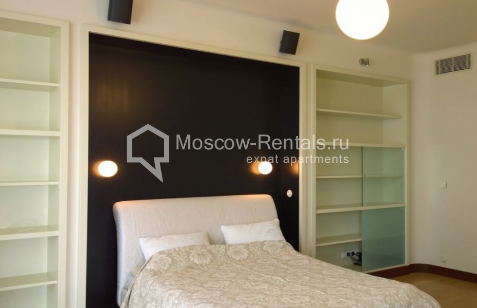 Photo #15 4-room (3 BR) apartment for <a href="http://moscow-rentals.ru/en/articles/long-term-rent" target="_blank">a long-term</a> rent
 in Russia, Moscow, B. Yakimanka str, 50