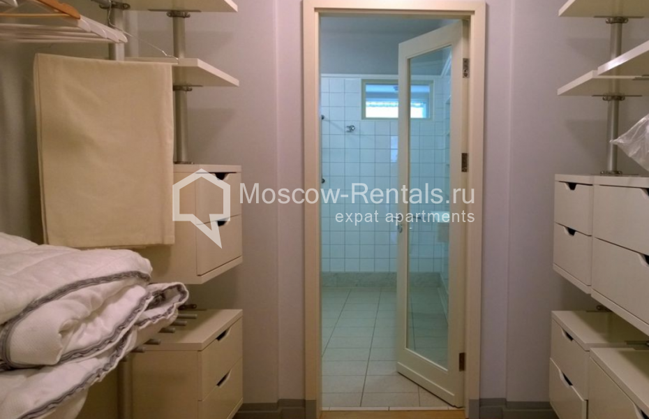 Photo #25 4-room (3 BR) apartment for <a href="http://moscow-rentals.ru/en/articles/long-term-rent" target="_blank">a long-term</a> rent
 in Russia, Moscow, B. Yakimanka str, 50
