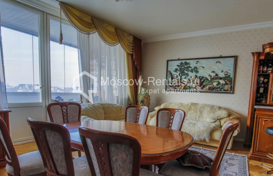 Photo #4 4-room (3 BR) apartment for <a href="http://moscow-rentals.ru/en/articles/long-term-rent" target="_blank">a long-term</a> rent
 in Russia, Moscow, B. Bronnaya str, 19