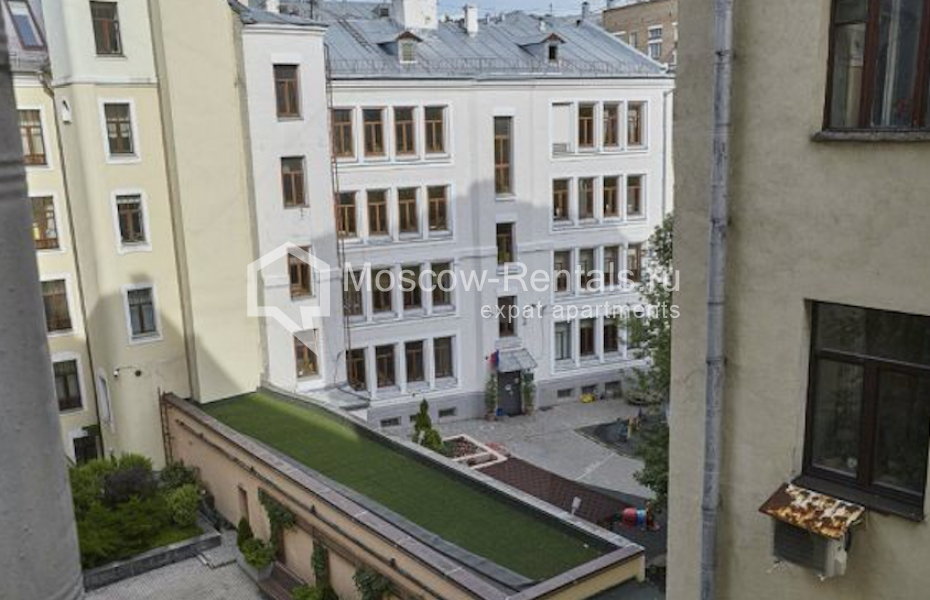 Photo #9 3-room (2 BR) apartment for <a href="http://moscow-rentals.ru/en/articles/long-term-rent" target="_blank">a long-term</a> rent
 in Russia, Moscow, Arbat str, 51С1