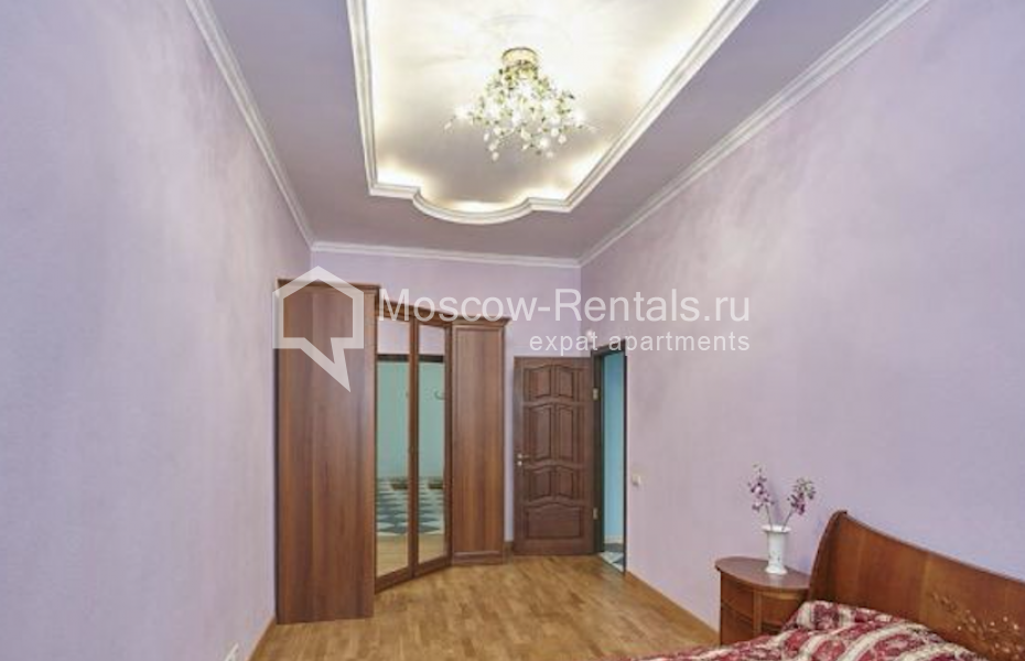 Photo #7 3-room (2 BR) apartment for <a href="http://moscow-rentals.ru/en/articles/long-term-rent" target="_blank">a long-term</a> rent
 in Russia, Moscow, Arbat str, 51С1