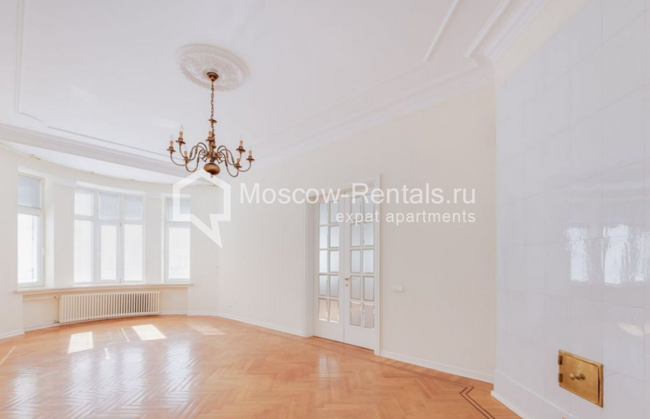Photo #4 6-room (5 BR) apartment for <a href="http://moscow-rentals.ru/en/articles/long-term-rent" target="_blank">a long-term</a> rent
 in Russia, Moscow, Romanov lane, 5