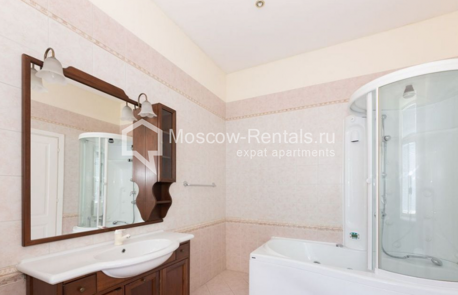 Photo #9 6-room (5 BR) apartment for <a href="http://moscow-rentals.ru/en/articles/long-term-rent" target="_blank">a long-term</a> rent
 in Russia, Moscow, Romanov lane, 5