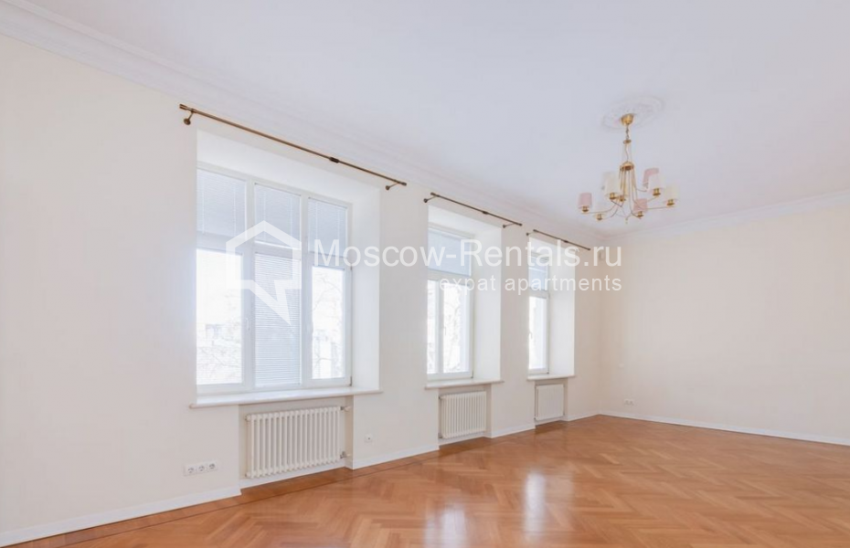 Photo #13 6-room (5 BR) apartment for <a href="http://moscow-rentals.ru/en/articles/long-term-rent" target="_blank">a long-term</a> rent
 in Russia, Moscow, Romanov lane, 5
