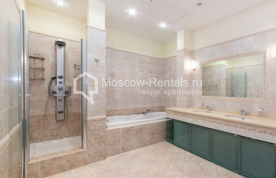 Photo #19 6-room (5 BR) apartment for <a href="http://moscow-rentals.ru/en/articles/long-term-rent" target="_blank">a long-term</a> rent
 in Russia, Moscow, Romanov lane, 5