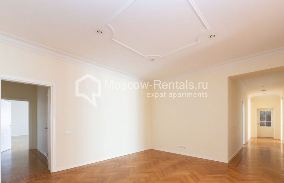 Photo #21 6-room (5 BR) apartment for <a href="http://moscow-rentals.ru/en/articles/long-term-rent" target="_blank">a long-term</a> rent
 in Russia, Moscow, Romanov lane, 5