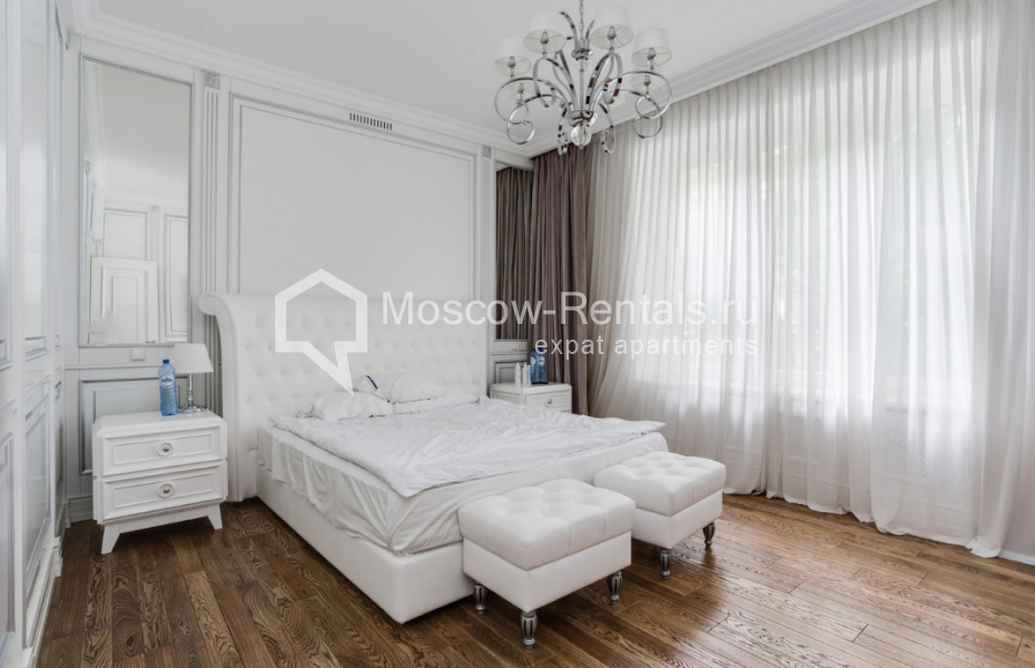 Photo #6 3-room (2 BR) apartment for <a href="http://moscow-rentals.ru/en/articles/long-term-rent" target="_blank">a long-term</a> rent
 in Russia, Moscow, Leontievskyi lane, 15