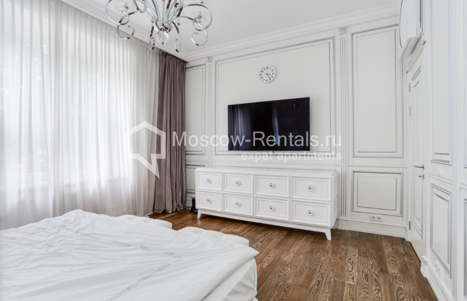 Photo #7 3-room (2 BR) apartment for <a href="http://moscow-rentals.ru/en/articles/long-term-rent" target="_blank">a long-term</a> rent
 in Russia, Moscow, Leontievskyi lane, 15