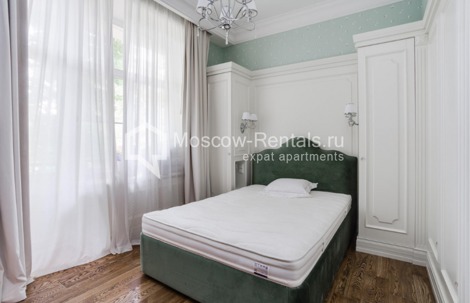Photo #8 3-room (2 BR) apartment for <a href="http://moscow-rentals.ru/en/articles/long-term-rent" target="_blank">a long-term</a> rent
 in Russia, Moscow, Leontievskyi lane, 15