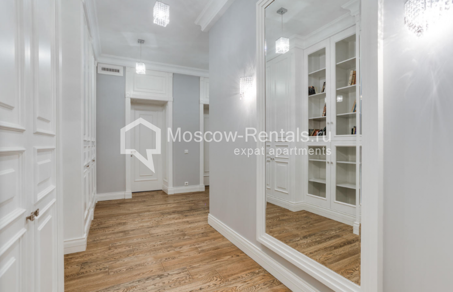 Photo #13 3-room (2 BR) apartment for <a href="http://moscow-rentals.ru/en/articles/long-term-rent" target="_blank">a long-term</a> rent
 in Russia, Moscow, Leontievskyi lane, 15