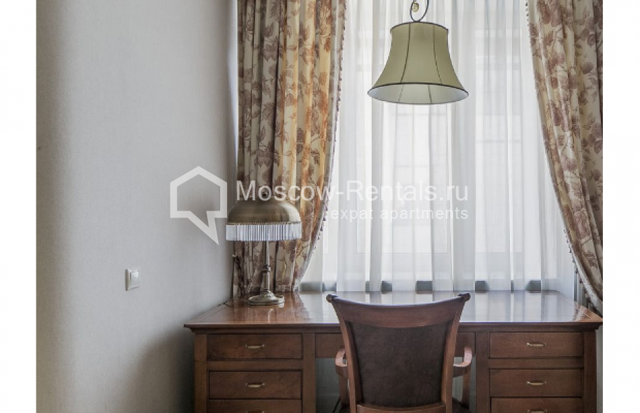 Photo #18 4-room (3 BR) apartment for <a href="http://moscow-rentals.ru/en/articles/long-term-rent" target="_blank">a long-term</a> rent
 in Russia, Moscow, Malyi Kozikhinskyi lane, 7