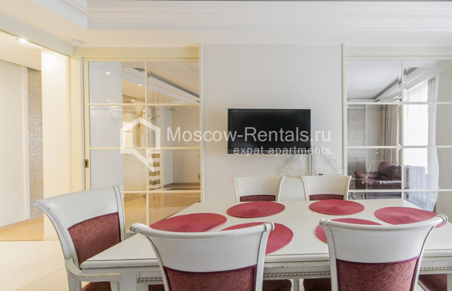 Photo #8 4-room (3 BR) apartment for <a href="http://moscow-rentals.ru/en/articles/long-term-rent" target="_blank">a long-term</a> rent
 in Russia, Moscow, Malyi Kozikhinskyi lane, 7