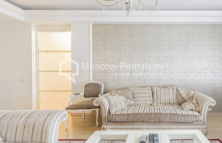 Photo #4 4-room (3 BR) apartment for <a href="http://moscow-rentals.ru/en/articles/long-term-rent" target="_blank">a long-term</a> rent
 in Russia, Moscow, Malyi Kozikhinskyi lane, 7