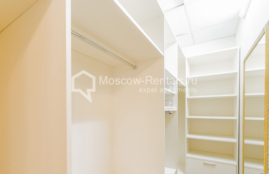Photo #19 4-room (3 BR) apartment for <a href="http://moscow-rentals.ru/en/articles/long-term-rent" target="_blank">a long-term</a> rent
 in Russia, Moscow, Malyi Kozikhinskyi lane, 7