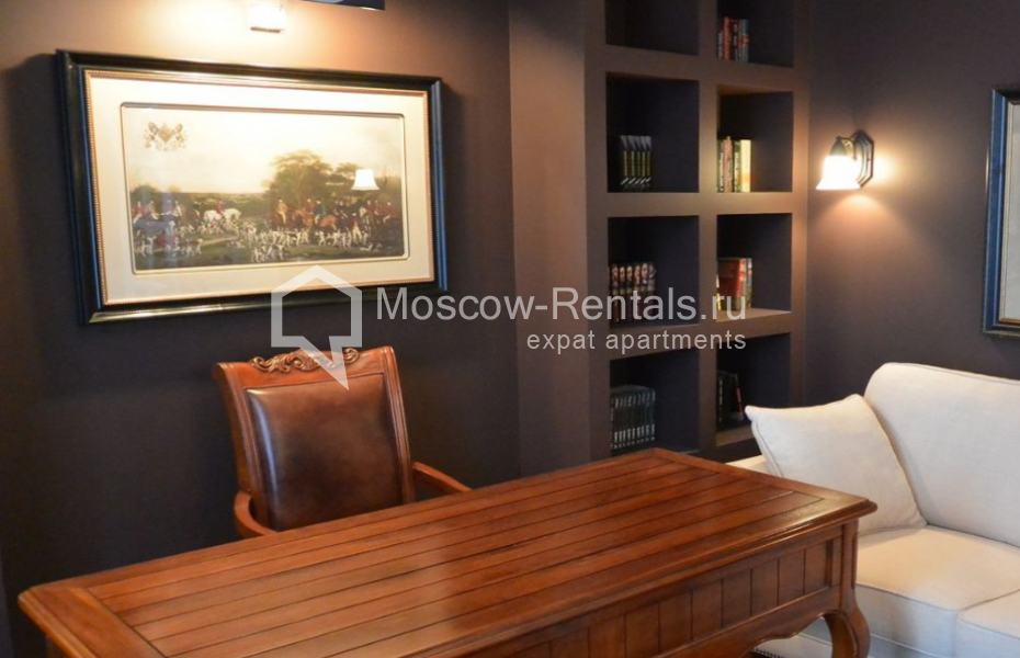 Photo #5 4-room (3 BR) apartment for <a href="http://moscow-rentals.ru/en/articles/long-term-rent" target="_blank">a long-term</a> rent
 in Russia, Moscow, Malyi Kozikhinskyi lane, 7