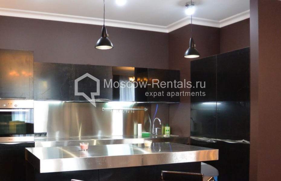 Photo #6 4-room (3 BR) apartment for <a href="http://moscow-rentals.ru/en/articles/long-term-rent" target="_blank">a long-term</a> rent
 in Russia, Moscow, Malyi Kozikhinskyi lane, 7