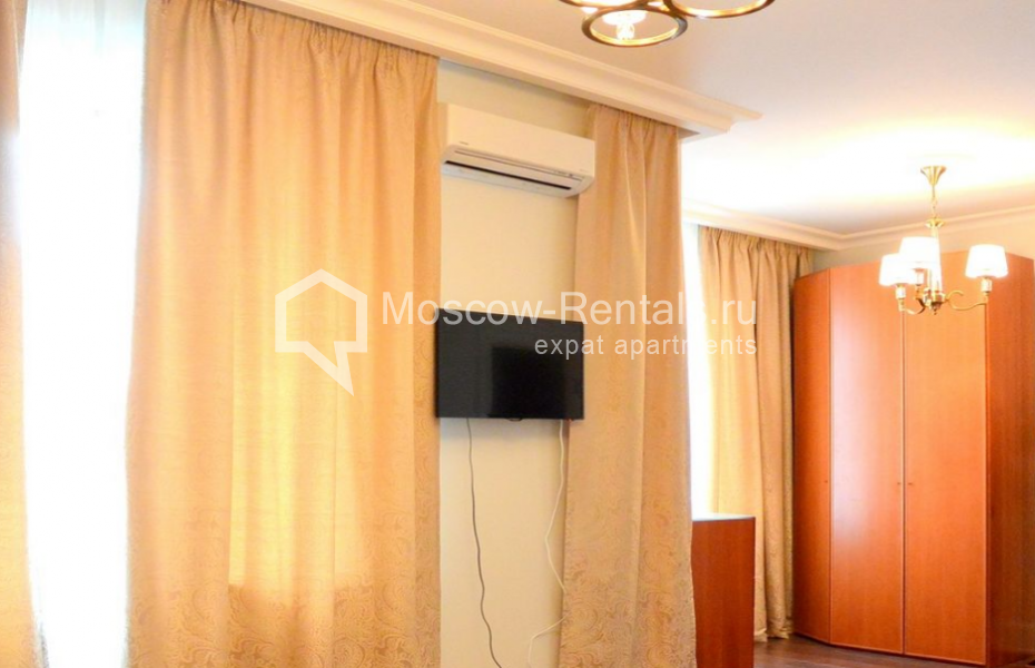 Photo #11 4-room (3 BR) apartment for <a href="http://moscow-rentals.ru/en/articles/long-term-rent" target="_blank">a long-term</a> rent
 in Russia, Moscow, Malyi Kozikhinskyi lane, 7