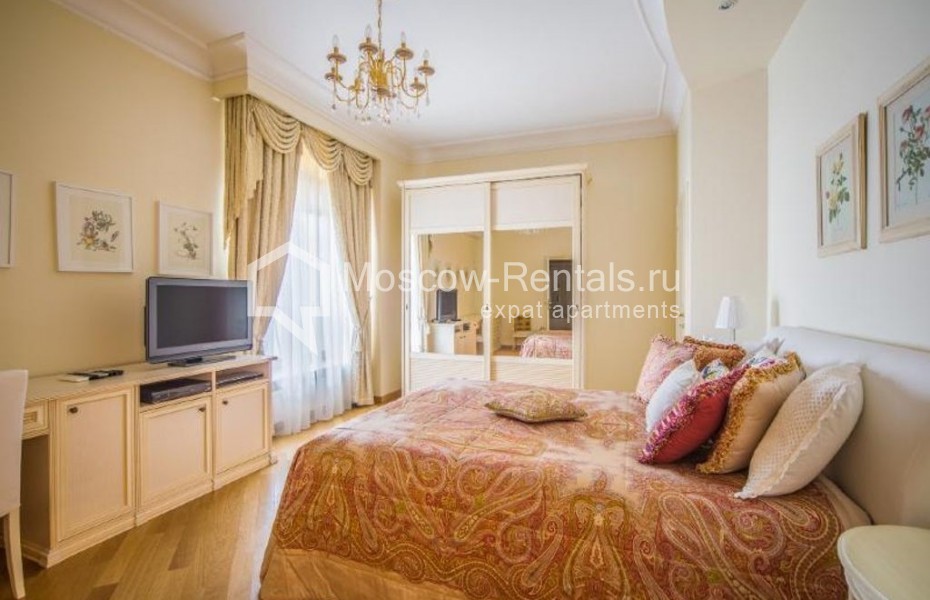 Photo #7 3-room (2 BR) apartment for <a href="http://moscow-rentals.ru/en/articles/long-term-rent" target="_blank">a long-term</a> rent
 in Russia, Moscow, Malaya Bronnaya str, 44