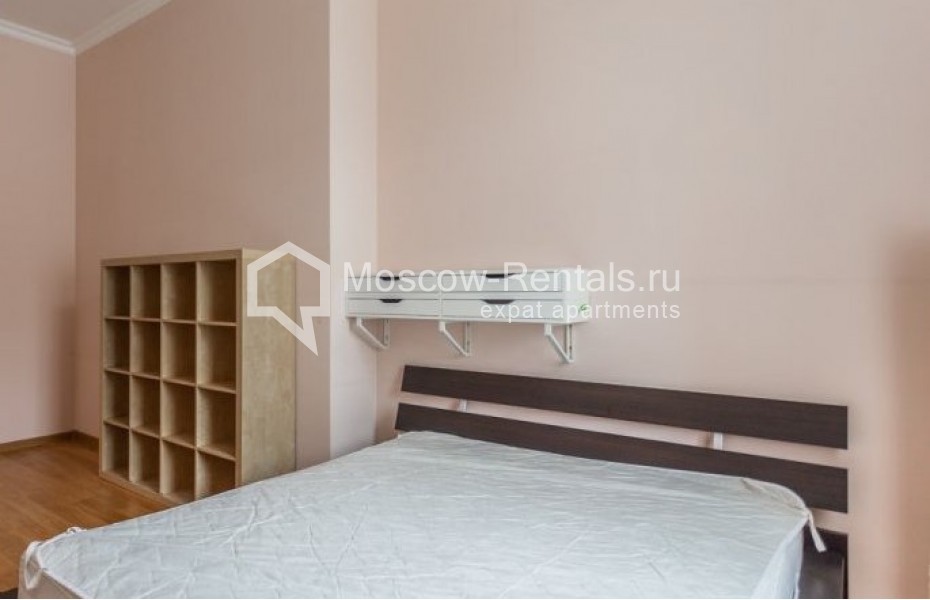 Photo #12 4-room (3 BR) apartment for <a href="http://moscow-rentals.ru/en/articles/long-term-rent" target="_blank">a long-term</a> rent
 in Russia, Moscow, Milutinsky lane, 3
