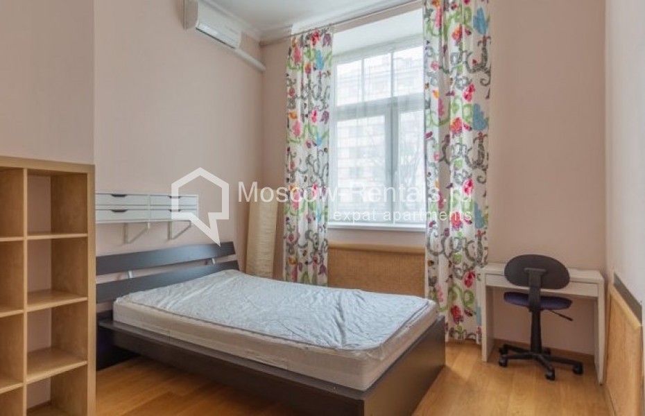 Photo #11 4-room (3 BR) apartment for <a href="http://moscow-rentals.ru/en/articles/long-term-rent" target="_blank">a long-term</a> rent
 in Russia, Moscow, Milutinsky lane, 3