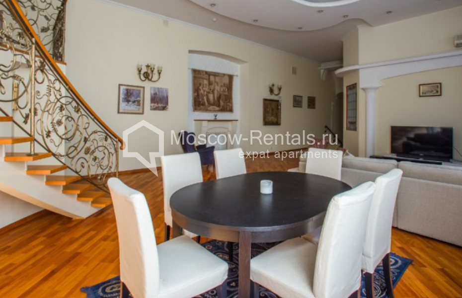 Photo #5 4-room (3 BR) apartment for <a href="http://moscow-rentals.ru/en/articles/long-term-rent" target="_blank">a long-term</a> rent
 in Russia, Moscow, Tverskoi blv, 9