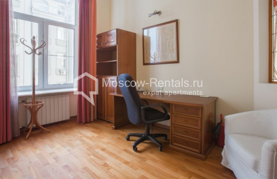 Photo #13 4-room (3 BR) apartment for <a href="http://moscow-rentals.ru/en/articles/long-term-rent" target="_blank">a long-term</a> rent
 in Russia, Moscow, Tverskoi blv, 9
