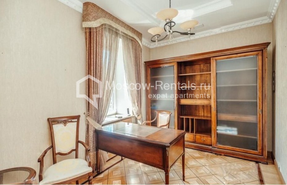 Photo #11 5-room (4 BR) apartment for <a href="http://moscow-rentals.ru/en/articles/long-term-rent" target="_blank">a long-term</a> rent
 in Russia, Moscow, Malyi Kislovskyi lane, 7